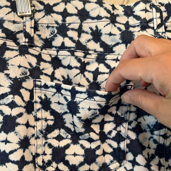 Faded Glory Women’s White & Blue Starburst Pull On Stretch Jagging Size L - Picture 3 of 7